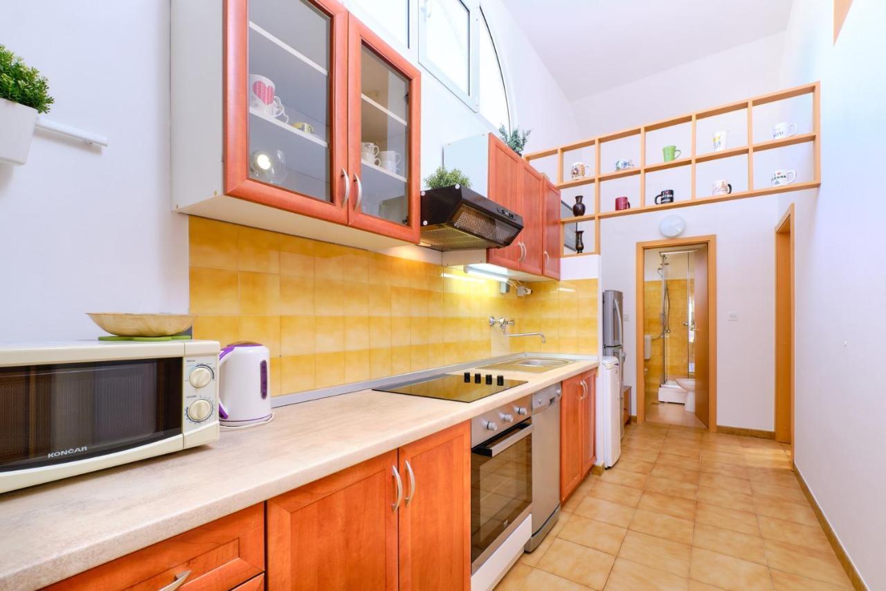 Apartments Vanda Mali Lošinj Esterno foto