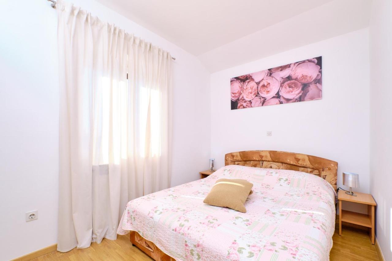 Apartments Vanda Mali Lošinj Esterno foto