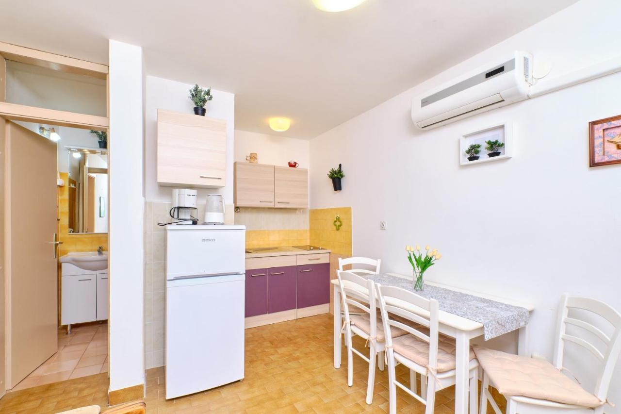 Apartments Vanda Mali Lošinj Esterno foto