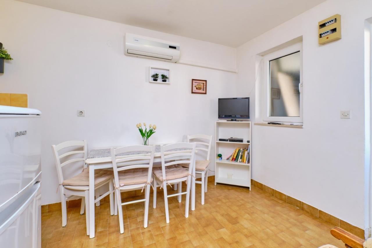 Apartments Vanda Mali Lošinj Esterno foto