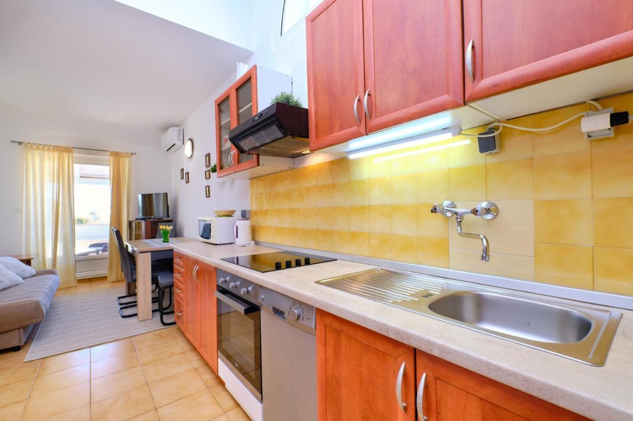 Apartments Vanda Mali Lošinj Esterno foto