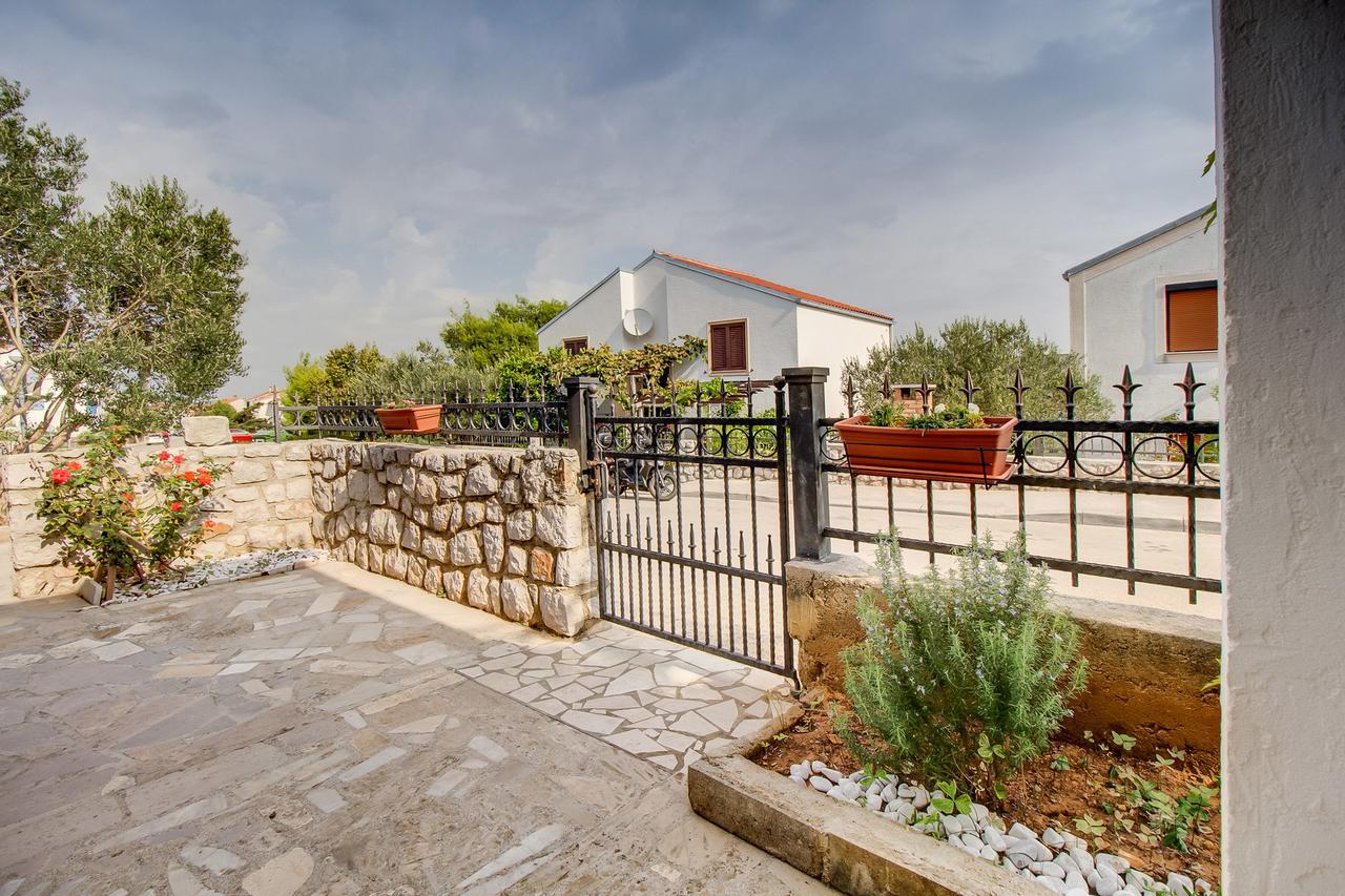 Apartments Vanda Mali Lošinj Esterno foto